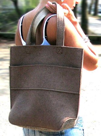 015_CARRY Shopper_Wollfilz Kaki_Leder_Stella